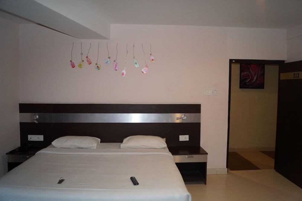Vinayaga Inn By Poppys, Ooty Bagian luar foto