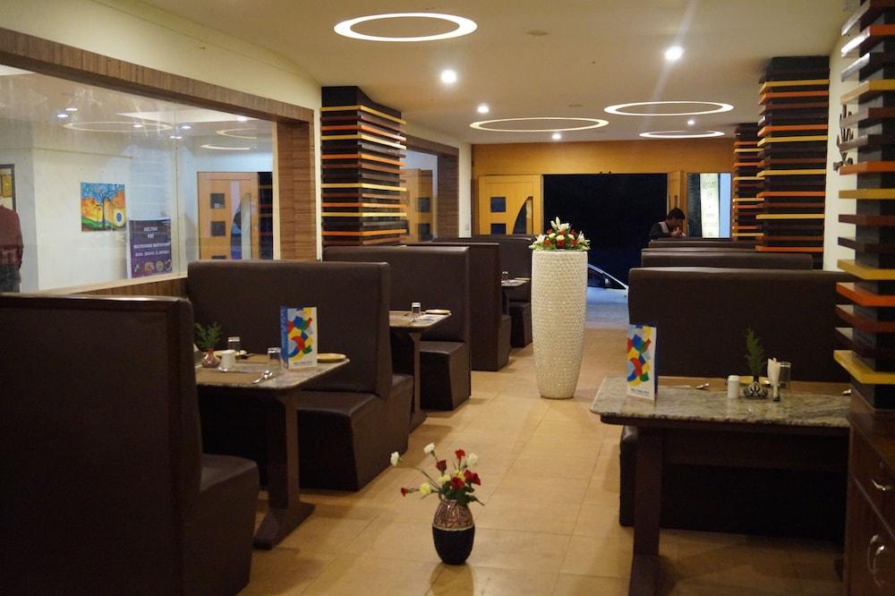 Vinayaga Inn By Poppys, Ooty Bagian luar foto