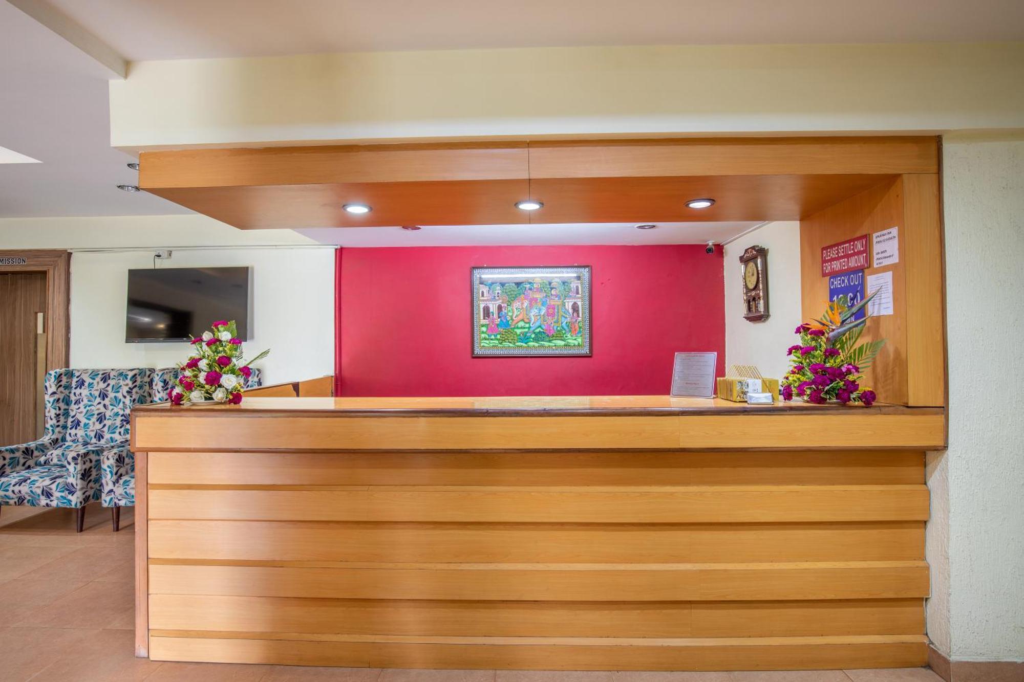 Vinayaga Inn By Poppys, Ooty Bagian luar foto