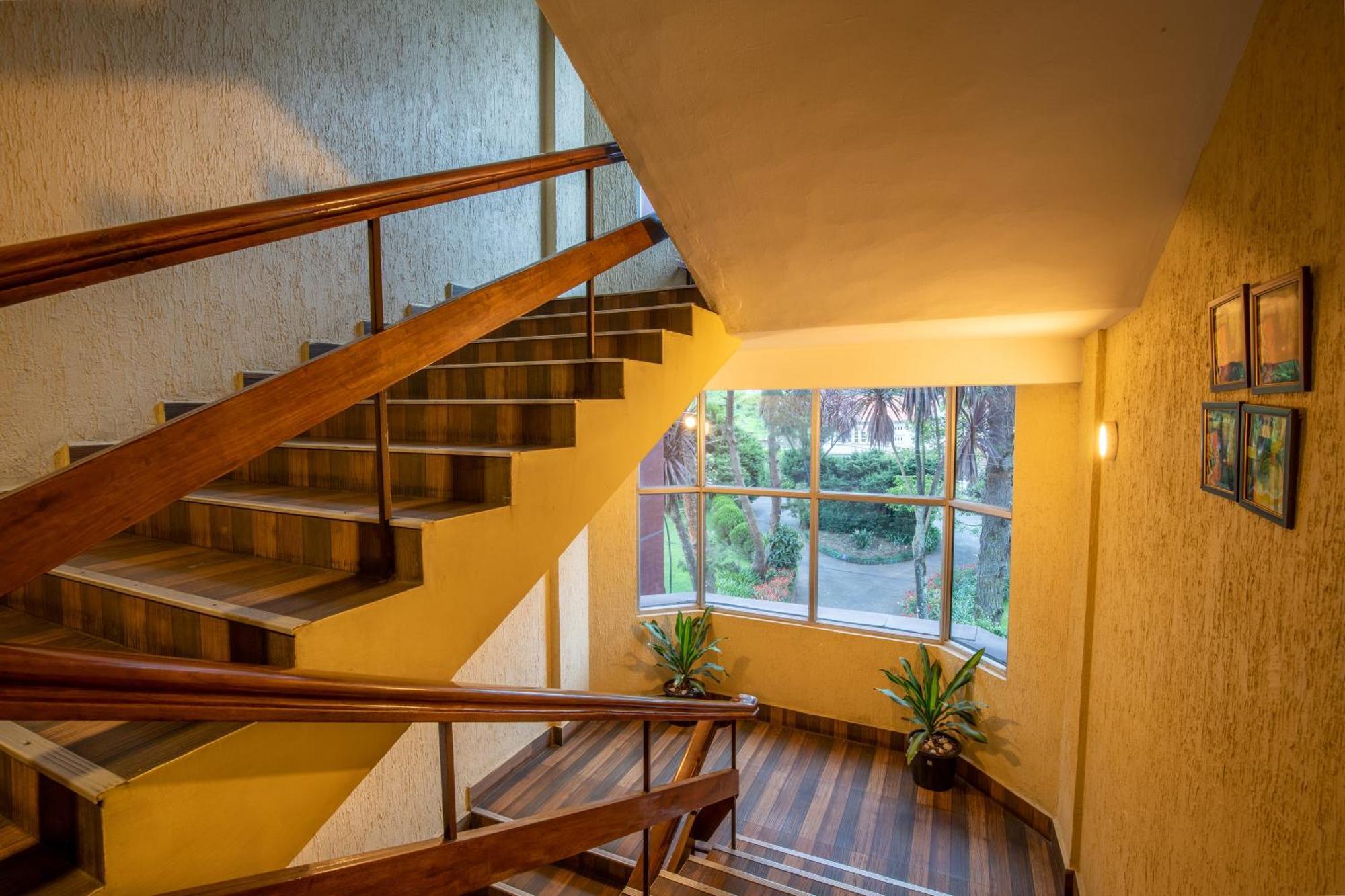 Vinayaga Inn By Poppys, Ooty Bagian luar foto